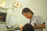Nữ bác sĩ đam mê giảng dạy, đem lại nụ cười cho người bệnh Nữ bác sĩ đam mê giảng dạy, đem lại nụ cười cho người bệnh