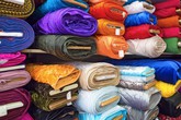 Phát hiện hơn 140kg hàng dệt may không rõ nguồn gốc, xuất xứ Phát hiện hơn 140kg hàng dệt may không rõ nguồn gốc, xuất xứ