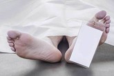 Người chết bất ngờ động đậy trước khi bị chôn Người chết bất ngờ động đậy trước khi bị chôn