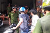 Thanh niên ngáo đá đập phá 3 xe máy, đánh 2 chiến sỹ công an bị thương Thanh niên ngáo đá đập phá 3 xe máy, đánh 2 chiến sỹ công an bị thương