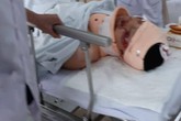 Thông tin mới nhất về sức khỏe CSGT bị “xe điên” tông trực diện ở Hải Phòng Thông tin mới nhất về sức khỏe CSGT bị “xe điên” tông trực diện ở Hải Phòng