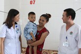 Bé trai 28 tháng tuổi nuốt dây chuyền bạc bị mắc vào đường thở Bé trai 28 tháng tuổi nuốt dây chuyền bạc bị mắc vào đường thở