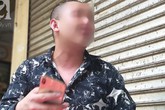 Bố của bé gái 6 tuổi nghi bị xâm hại tập thể trong khách sạn: 'Con tôi bị nhét 2 viên thuốc màu đen vào vùng kín, nó sợ hãi lắm' Bố của bé gái 6 tuổi nghi bị xâm hại tập thể trong khách sạn: 'Con tôi bị nhét 2 viên thuốc màu đen vào vùng kín, nó sợ hãi lắm'