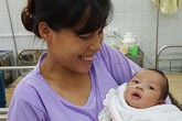 Sản phụ ngừng tim khi chuyển dạ, bác sĩ 4 khoa chạy đua cứu hai mẹ con Sản phụ ngừng tim khi chuyển dạ, bác sĩ 4 khoa chạy đua cứu hai mẹ con