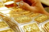 Giá vàng miếng SJC lại lên trên 42 triệu đồng Giá vàng miếng SJC lại lên trên 42 triệu đồng