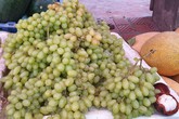 Trái cây cúng Rằm tháng Bảy giá "cực chát" vẫn cháy hàng Trái cây cúng Rằm tháng Bảy giá "cực chát" vẫn cháy hàng