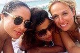 Gia đình Công nương Meghan đi nghỉ trên phi cơ riêng mừng sinh nhật Gia đình Công nương Meghan đi nghỉ trên phi cơ riêng mừng sinh nhật