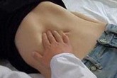 Nặn mụn ở ngực, nữ sinh 20 tuổi khiến bác sĩ giật mình khi nhìn thấy "vòng một" Nặn mụn ở ngực, nữ sinh 20 tuổi khiến bác sĩ giật mình khi nhìn thấy "vòng một"