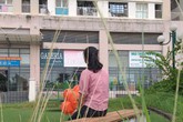 Hà Nội: Khu vui chơi chung cư bị bỏ hoang do người dân lo sợ rắn hổ mang tấn công Hà Nội: Khu vui chơi chung cư bị bỏ hoang do người dân lo sợ rắn hổ mang tấn công