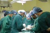 Sụt 8kg, u vú to vùn vụt, người phụ nữ ở Hà Nội ôm hận vì cự tuyệt lời khuyên bác sĩ Sụt 8kg, u vú to vùn vụt, người phụ nữ ở Hà Nội ôm hận vì cự tuyệt lời khuyên bác sĩ