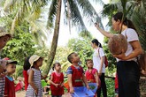 Nuông chiều và độc đoán - hai cách dạy gây hại trẻ Nuông chiều và độc đoán - hai cách dạy gây hại trẻ