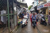 Nữ trưởng công an phường ở Cần Thơ 'xô xát' với người đi chợ Nữ trưởng công an phường ở Cần Thơ 'xô xát' với người đi chợ