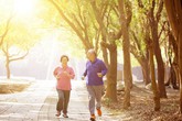 Người cao tuổi bị đau xương khớp nên tập luyện thế nào? Người cao tuổi bị đau xương khớp nên tập luyện thế nào?