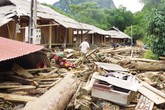 Những ám ảnh kinh hoàng khi bão, lũ quét qua Những ám ảnh kinh hoàng khi bão, lũ quét qua