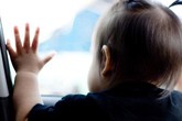 Những kỹ năng bố mẹ cần trang bị cho trẻ khi bị bỏ quên trên xe ô tô Những kỹ năng bố mẹ cần trang bị cho trẻ khi bị bỏ quên trên xe ô tô