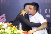 Vũ Duy Khánh khóc nghẹn vì lời hứa của Tuấn Hưng Vũ Duy Khánh khóc nghẹn vì lời hứa của Tuấn Hưng