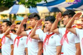 Đình Trọng, Quang Hải tham gia chào cờ đầu tuần với học sinh trường THCS Nguyễn Trường Tộ Đình Trọng, Quang Hải tham gia chào cờ đầu tuần với học sinh trường THCS Nguyễn Trường Tộ