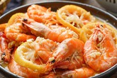 Dùng nồi cơm điện làm món tôm hấp bơ chanh thơm ngon nhức nhối không thua gì nhà hàng 5* Dùng nồi cơm điện làm món tôm hấp bơ chanh thơm ngon nhức nhối không thua gì nhà hàng 5*