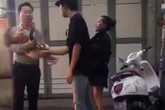 Vụ Phó chánh án TAND Q.4 bị tố cáo bắt cóc trẻ em: Khởi tố vụ án "Xâm hại chỗ ở người khác" Vụ Phó chánh án TAND Q.4 bị tố cáo bắt cóc trẻ em: Khởi tố vụ án "Xâm hại chỗ ở người khác"