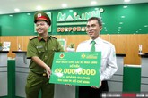 Giao nộp 56 triệu tiền khách bỏ quên, một năm sau tài xế taxi nhận thông báo bất ngờ Giao nộp 56 triệu tiền khách bỏ quên, một năm sau tài xế taxi nhận thông báo bất ngờ