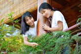 Chị em sinh đôi là cô giáo, giống nhau đến mức học sinh cũng nhầm Chị em sinh đôi là cô giáo, giống nhau đến mức học sinh cũng nhầm