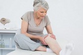 Thoái hóa khớp gối: Nỗi ám ảnh của người cao tuổi Thoái hóa khớp gối: Nỗi ám ảnh của người cao tuổi