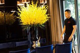 Hết gây choáng váng bằng căn hộ 10 tỷ "ông bầu" Vũ Khắc Tiệp lại tiếp tục khiến fan sốc với biệt thự triệu đô ở khu nhà giàu Hết gây choáng váng bằng căn hộ 10 tỷ "ông bầu" Vũ Khắc Tiệp lại tiếp tục khiến fan sốc với biệt thự triệu đô ở khu nhà giàu