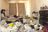 Người phụ nữ sống 7 năm trên đống rác: Đó là nơi xoa dịu nỗi đau khi biết mình rơi vào mối tình không được xã hội chấp nhận Người phụ nữ sống 7 năm trên đống rác: Đó là nơi xoa dịu nỗi đau khi biết mình rơi vào mối tình không được xã hội chấp nhận