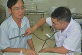 Gần 1.000 người dân gần Công ty Rạng Đông đi khám, 320 người được chỉ định chuyển lên bệnh viện xét nghiệm, điều trị Gần 1.000 người dân gần Công ty Rạng Đông đi khám, 320 người được chỉ định chuyển lên bệnh viện xét nghiệm, điều trị