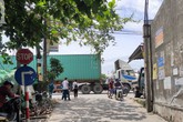 Nhân chứng kể lại vụ tai nạn thảm khốc ở Hải Dương: "Tôi thấy bánh xe tải đè lên mặt 3 người, chết nhiều lắm" Nhân chứng kể lại vụ tai nạn thảm khốc ở Hải Dương: "Tôi thấy bánh xe tải đè lên mặt 3 người, chết nhiều lắm"
