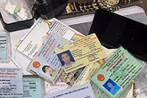Chở 3 phụ nữ đi chơi, nam tài xế tông CSGT, kéo lê hơn 100 mét để bỏ chạy Chở 3 phụ nữ đi chơi, nam tài xế tông CSGT, kéo lê hơn 100 mét để bỏ chạy