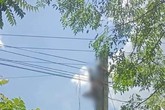 Kinh hoàng phát hiện người đàn ông bị điện giật, treo ngược trên cột điện Kinh hoàng phát hiện người đàn ông bị điện giật, treo ngược trên cột điện