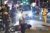 Nam thanh niên bị xe buýt cán tử vong ở Sài Gòn Nam thanh niên bị xe buýt cán tử vong ở Sài Gòn