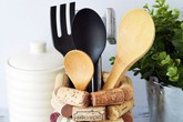 Biến đồ cũ thành phụ kiện lưu trữ nhà bếp đáng yêu mà gọn gàng Biến đồ cũ thành phụ kiện lưu trữ nhà bếp đáng yêu mà gọn gàng