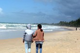 4 người đuối nước ở Bình Thuận: Vợ thoát nạn ngóng tin chồng mất tích 4 người đuối nước ở Bình Thuận: Vợ thoát nạn ngóng tin chồng mất tích