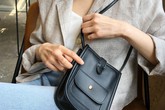 Giữa muôn vàn mẫu túi xách, bạn chỉ cần sắm đúng 4 kiểu sau là diện thế nào cũng "sang xịn mịn" Giữa muôn vàn mẫu túi xách, bạn chỉ cần sắm đúng 4 kiểu sau là diện thế nào cũng "sang xịn mịn"