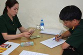 Bắt giữ nữ Thượng tá "rởm" khai gần 10 lần mặc quân phục đi lừa đảo ở Hà Nội Bắt giữ nữ Thượng tá "rởm" khai gần 10 lần mặc quân phục đi lừa đảo ở Hà Nội