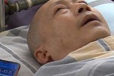Tỉnh dậy sau 5 năm hôn mê, câu nói đầu tiên của người chồng khiến ai cũng rơi nước mắt Tỉnh dậy sau 5 năm hôn mê, câu nói đầu tiên của người chồng khiến ai cũng rơi nước mắt