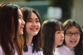 "Năm học mới mong con không phải cắm mặt vào sách vở và học thêm" "Năm học mới mong con không phải cắm mặt vào sách vở và học thêm"