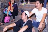 Ảnh bình dị ở hậu trường của Hoài Linh, Trường Giang và nhiều nghệ sĩ Ảnh bình dị ở hậu trường của Hoài Linh, Trường Giang và nhiều nghệ sĩ