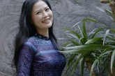 Thúy Hà 'cô Hạnh bán hoa của Về nhà đi con' lần đầu xác nhận đã ly hôn: Tôi phải mất nhiều năm để đợi các con lớn mới quyết định điều đó Thúy Hà 'cô Hạnh bán hoa của Về nhà đi con' lần đầu xác nhận đã ly hôn: Tôi phải mất nhiều năm để đợi các con lớn mới quyết định điều đó