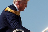 Là Tổng thống giàu có nhưng ông Trump vẫn cất một xấp tiền 20 USD ở túi quần sau: Hóa ra là vì sở thích 'lạ lùng' này! Là Tổng thống giàu có nhưng ông Trump vẫn cất một xấp tiền 20 USD ở túi quần sau: Hóa ra là vì sở thích 'lạ lùng' này!