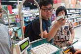Thẻ tín dụng thất thế trong cuộc đua không dùng tiền mặt ở châu Á Thẻ tín dụng thất thế trong cuộc đua không dùng tiền mặt ở châu Á