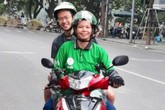 Nữ tài xế Grab Hà thành hay giúp người gặp nạn Nữ tài xế Grab Hà thành hay giúp người gặp nạn