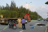 Cụ ông 82 tuổi đi xe máy tông vào gốc cây, tử vong tại chỗ Cụ ông 82 tuổi đi xe máy tông vào gốc cây, tử vong tại chỗ