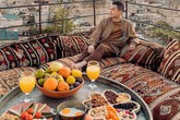 Chàng ca sĩ Quang Vinh bao năm bị đồn là thiếu gia Nguyễn Kim: Bỏ hào quang sân khấu để theo đuổi đam mê du lịch với những bức ảnh chất hơn nước cất Chàng ca sĩ Quang Vinh bao năm bị đồn là thiếu gia Nguyễn Kim: Bỏ hào quang sân khấu để theo đuổi đam mê du lịch với những bức ảnh chất hơn nước cất