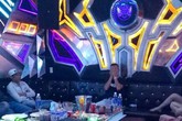 34 thanh niên phê ma túy trong quán karaoke Luxury 34 thanh niên phê ma túy trong quán karaoke Luxury