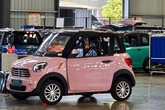 Xe ô tô chạy bằng điện có giá 75 triệu đồng của Thái đang “hot” nhất MXH Xe ô tô chạy bằng điện có giá 75 triệu đồng của Thái đang “hot” nhất MXH