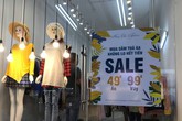 Sự thật về việc giảm giá lên đến 70% tại các cửa hàng thời trang Sự thật về việc giảm giá lên đến 70% tại các cửa hàng thời trang
