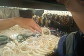 Tôi đi mua móng hổ, ngà voi: Toàn đồ giả! Tôi đi mua móng hổ, ngà voi: Toàn đồ giả!